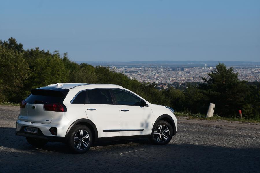  Kia Niro Plug-In Hybrid (DE) 2019 года  (WW) (фото 17 из 53)